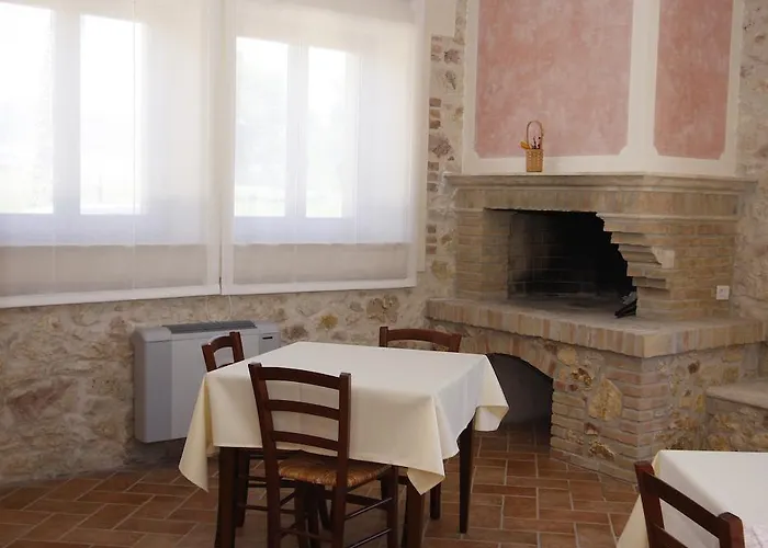 مزرعة للإقامة Casale Malva Narni Scalo